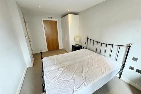 2 bedroom apartment for sale, Lett Road, London