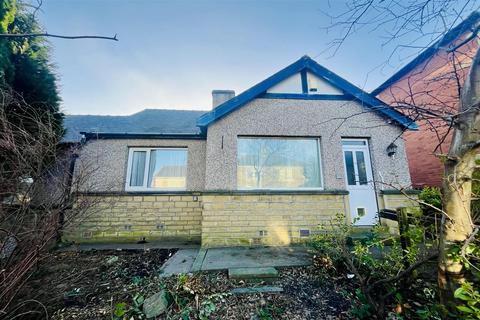 2 bedroom semi-detached bungalow for sale, Basil Street, Huddersfield HD4