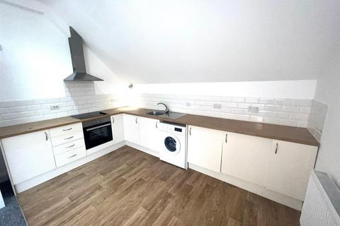 2 bedroom apartment to rent, Cavendish Road, Manchester M30