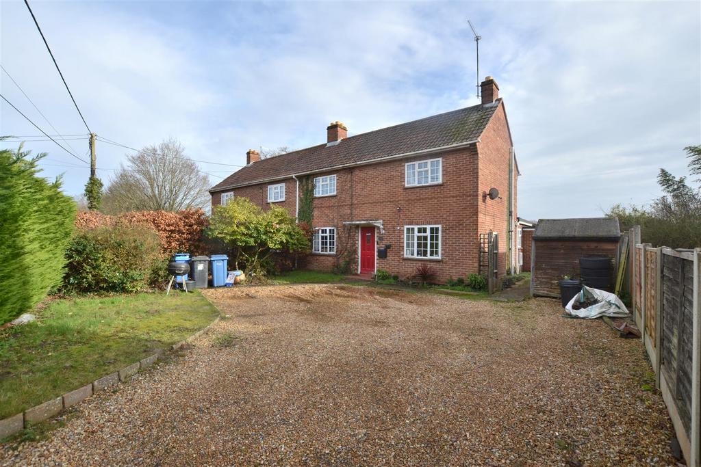 Hitches Lane, Crookham Village GU51 3 bed semi-detached house - £535,000