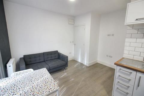 1 bedroom flat to rent, Bicester Road, Aylesbury