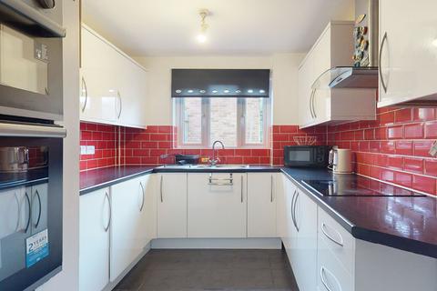 102 Methersgate, Basildon, SS14 2LU
