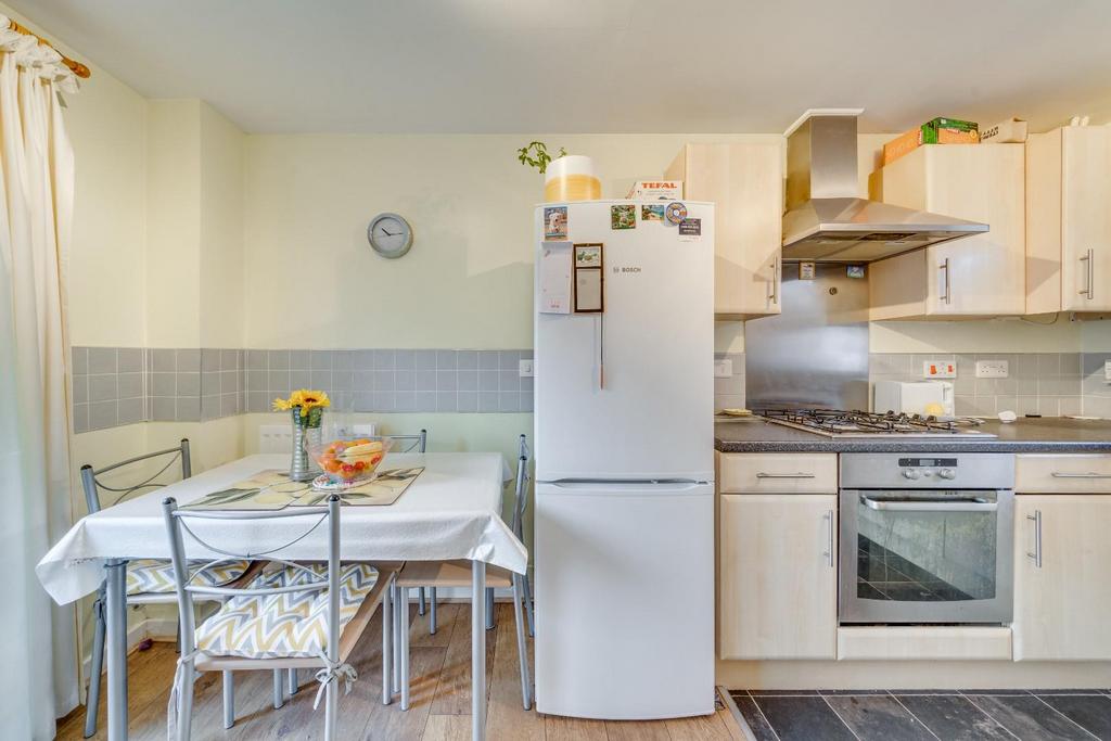 11 - kitchen diner.jpg