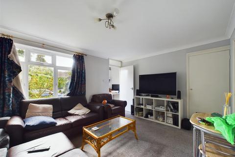 4 bedroom terraced house for sale, Winterbourne Road, Chichester