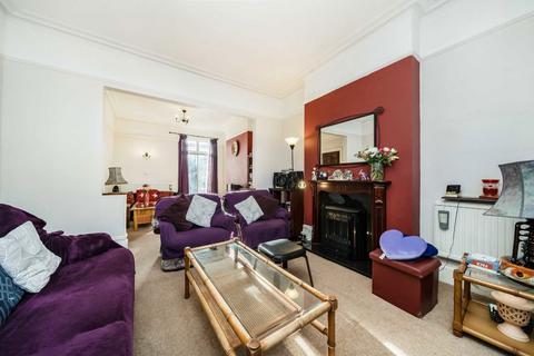 4 bedroom semi-detached house for sale, Sarsfeld Road, London SW12