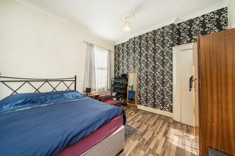 110 Sarsfeld Road, London, SW12 8HL