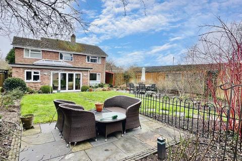 4 bedroom detached house for sale, Victoria Gardens, Fordingbridge, SP6 1DJ