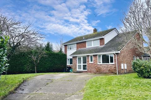 4 bedroom detached house for sale, Victoria Gardens, Fordingbridge, SP6