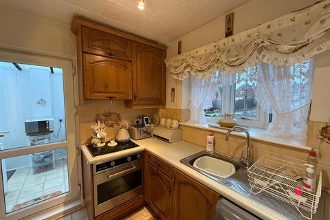 3 bedroom semi-detached house for sale, Timbertree Crescent, Cradley Heath, B64 7ND