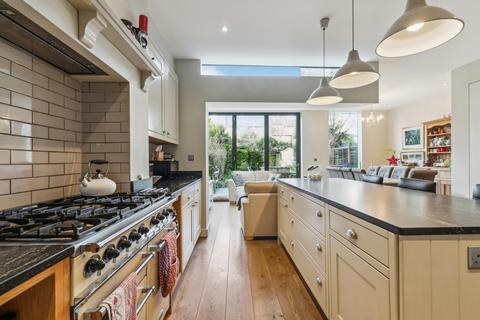 5 bedroom terraced house for sale, Pendle Road, SW16