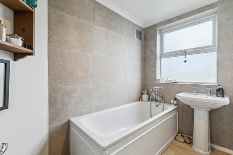 92 Pendle Road, London, SW16 6RY