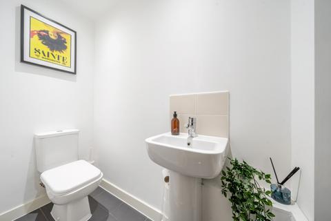 23 Dob Park Close, Nottingham, NG6 0FA