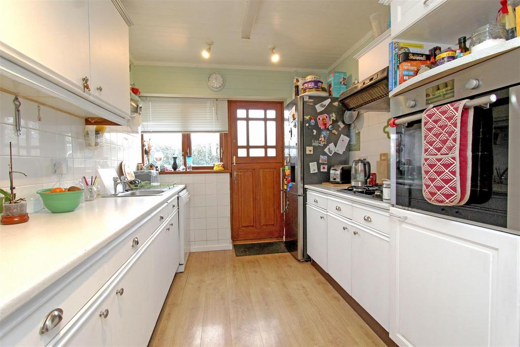 Kitchen.JPG