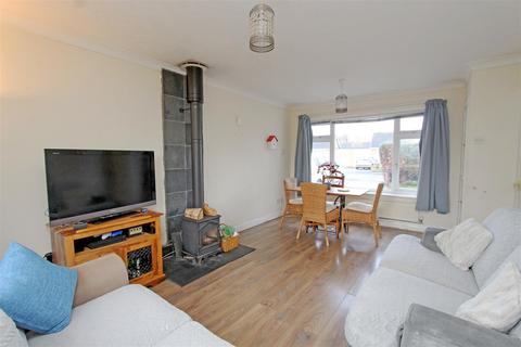 30 Ffordd Siarl, St Asaph, LL17 0PT