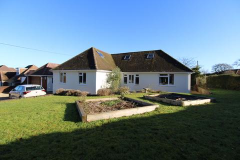 5 bedroom detached bungalow for sale, Sapley Lane, Overton RG25