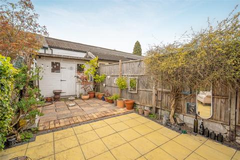 23 Bridge Road, Ascot, SL5 9NL