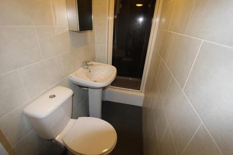 6 bedroom house to rent, Stanmore Crescent, Leeds