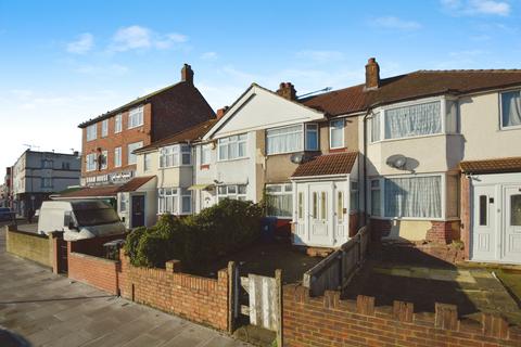 2 bedroom terraced house for sale, Mandeville Road, Northolt UB5