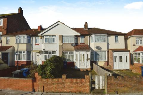 2 bedroom terraced house for sale, Mandeville Road, Northolt UB5