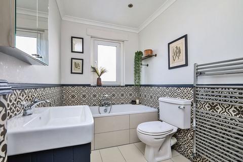 4 bedroom semi-detached house for sale, Earlsbrook Road, Redhill RH1