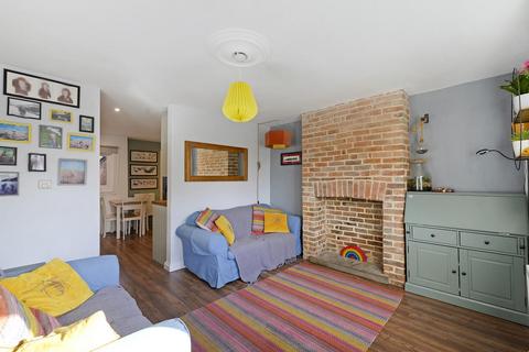 34 Addlestead Road, East Peckham, Tonbridge, TN12 5DL