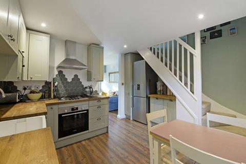 34 Addlestead Road, East Peckham, Tonbridge, TN12 5DL