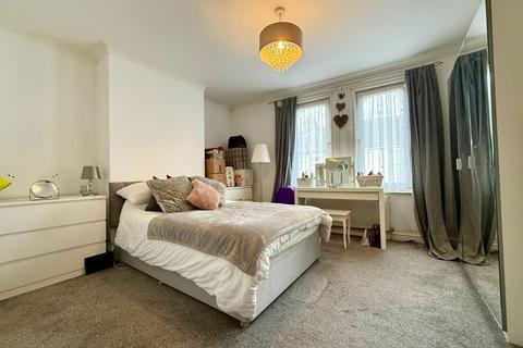 94 Montfort Road, Rochester, ME2 3EX