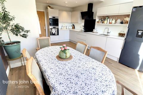 40 Stuart Avenue, Draycott, Stoke-on-trent, ST11 9AA