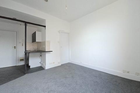 Studio to rent, St Albans Road, Lytham St Annes