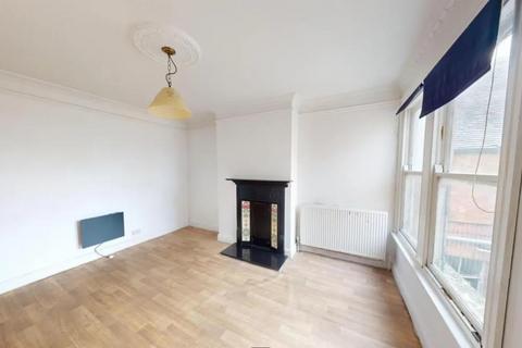 4 bedroom maisonette to rent, London Road,  Bicester,  OX26