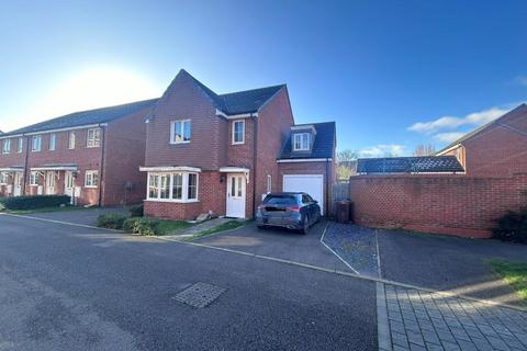 4 bedroom house to rent, Keen Avenue, Buntingford