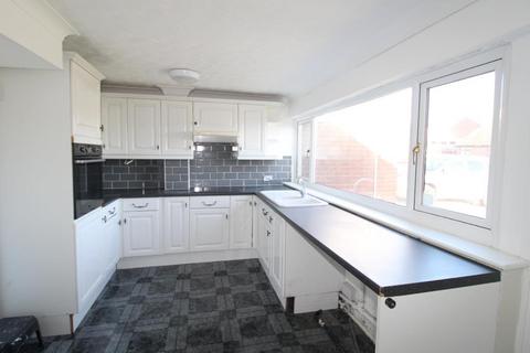 5 bedroom semi-detached house to rent, Mousehall Farm Road, Brierley Hill