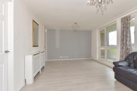 2 bedroom flat for sale, Lodge Hill Lane, Chattenden, Rochester, Kent