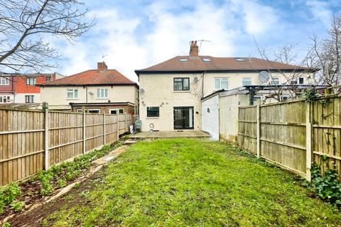 3 bedroom semi-detached house to rent, Westbrook Road , Hounslow , TW5