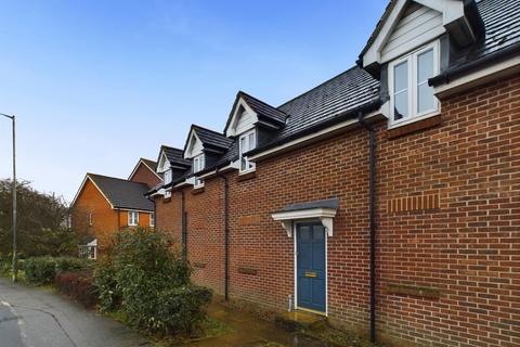 1 bedroom maisonette for sale, Hurst Road, Kennington, Ashford, TN24