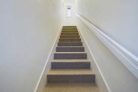 1 bedroom maisonette for sale, Hurst Road, Kennington, Ashford, TN24