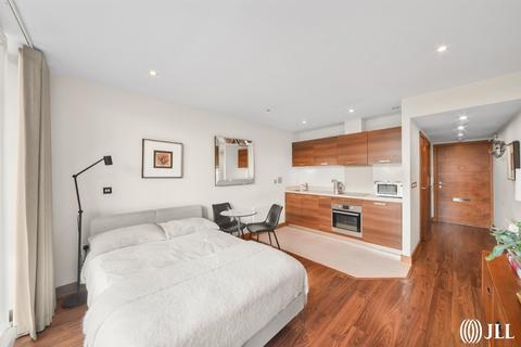 Studio for sale, Queenstown Road London SW11