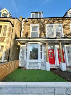 2 bedroom flat to rent, Bare Avenue, Morecambe LA4