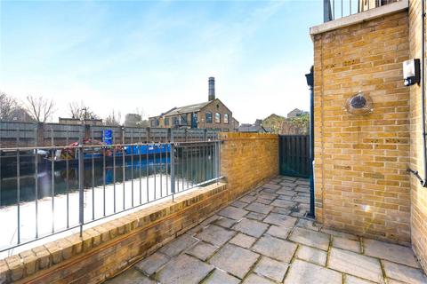 4 bedroom terraced house to rent, Peachwalk Mews, Bow, London, E3