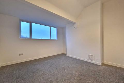 2 bedroom flat to rent, Cavendish Road, Bispham