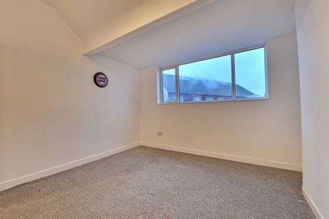 2 bedroom flat to rent, Cavendish Road, Bispham