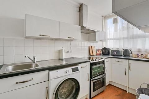 2 bedroom flat for sale, Springfield Rise, Sydenham