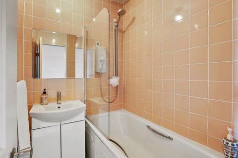 2 bedroom flat for sale, Springfield Rise, Sydenham