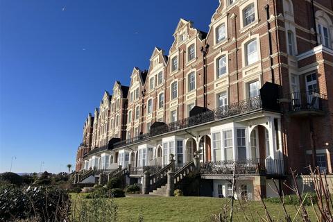 2 bedroom flat for sale, Knole Road, Bexhill-On-Sea