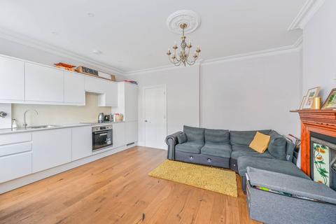 1 bedroom flat to rent, Heyford Avenue, Oval, SW8