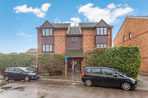 Studio for sale, Gilpin Close, Mitcham CR4