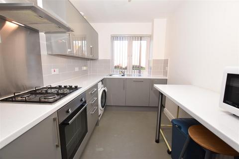 2 bedroom flat to rent, Avenue Road, North Finchley