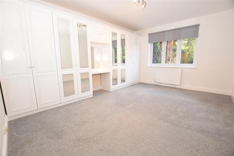 2 bedroom flat to rent, Avenue Road, North Finchley