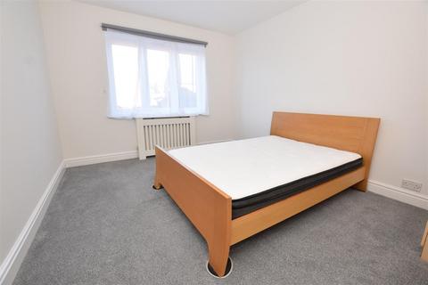 2 bedroom flat to rent, Avenue Road, North Finchley