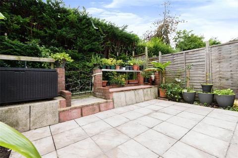 9 Turpin Way, Wallington, SM6 0SN